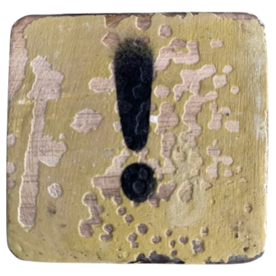 Houten Symbool Uitroepteken - Olijfgroen Houten Symbool Uitroepteken - Olijfgroen