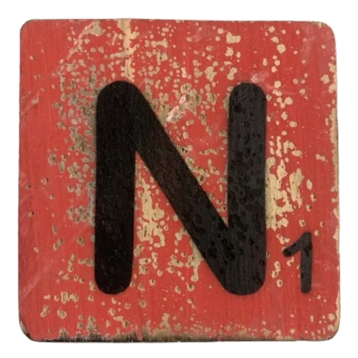 Houten Scrabble Letter N - Oranje-Rood - 10x10