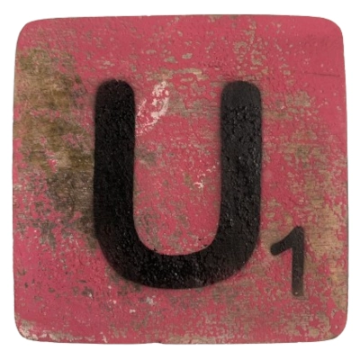 Houten Scrabble Letter U - Fel Roze - 10x10