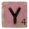 Houten Scrabble Letter Y - Donkerroze