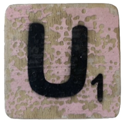 Houten Scrabble Letter U - Roze