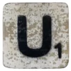 Houten Scrabble Letter U - Wit